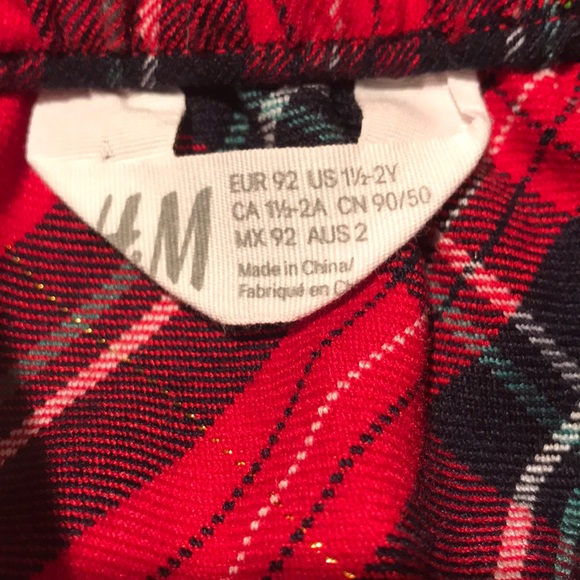 8/$25 H&M Red Plaid Skirt with Gold Thread - Picture 6 of 9